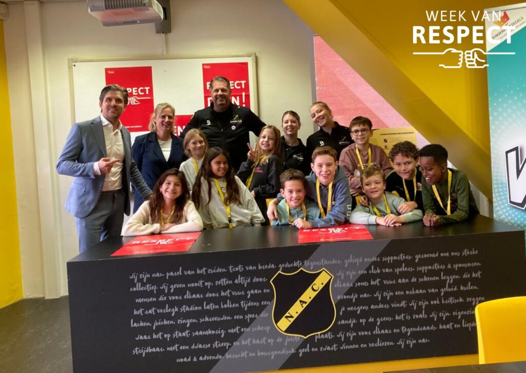 Kinderen en bestuurders in gesprek tijdens Week van Respect in Breda